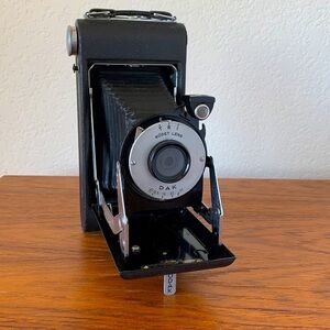 Kodak Vigilant Junior Six-16 Camera
